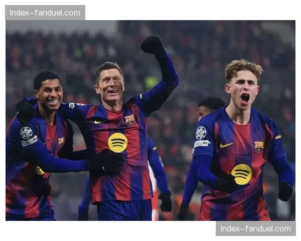 即时战报:巴萨暂2-1领先赫罗纳,莱万梅开二度 即时战报:巴萨暂2-1领先赫罗纳,莱万梅开二度