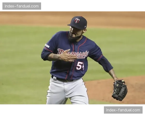 酿酒人主力外野手因家庭事务暂时离队，归期未定